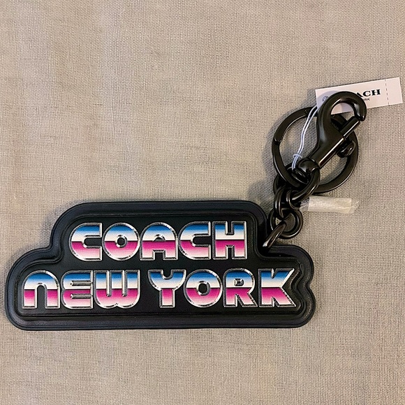 Coach 80s Retro New York Key Fob - Picture 2 of 6